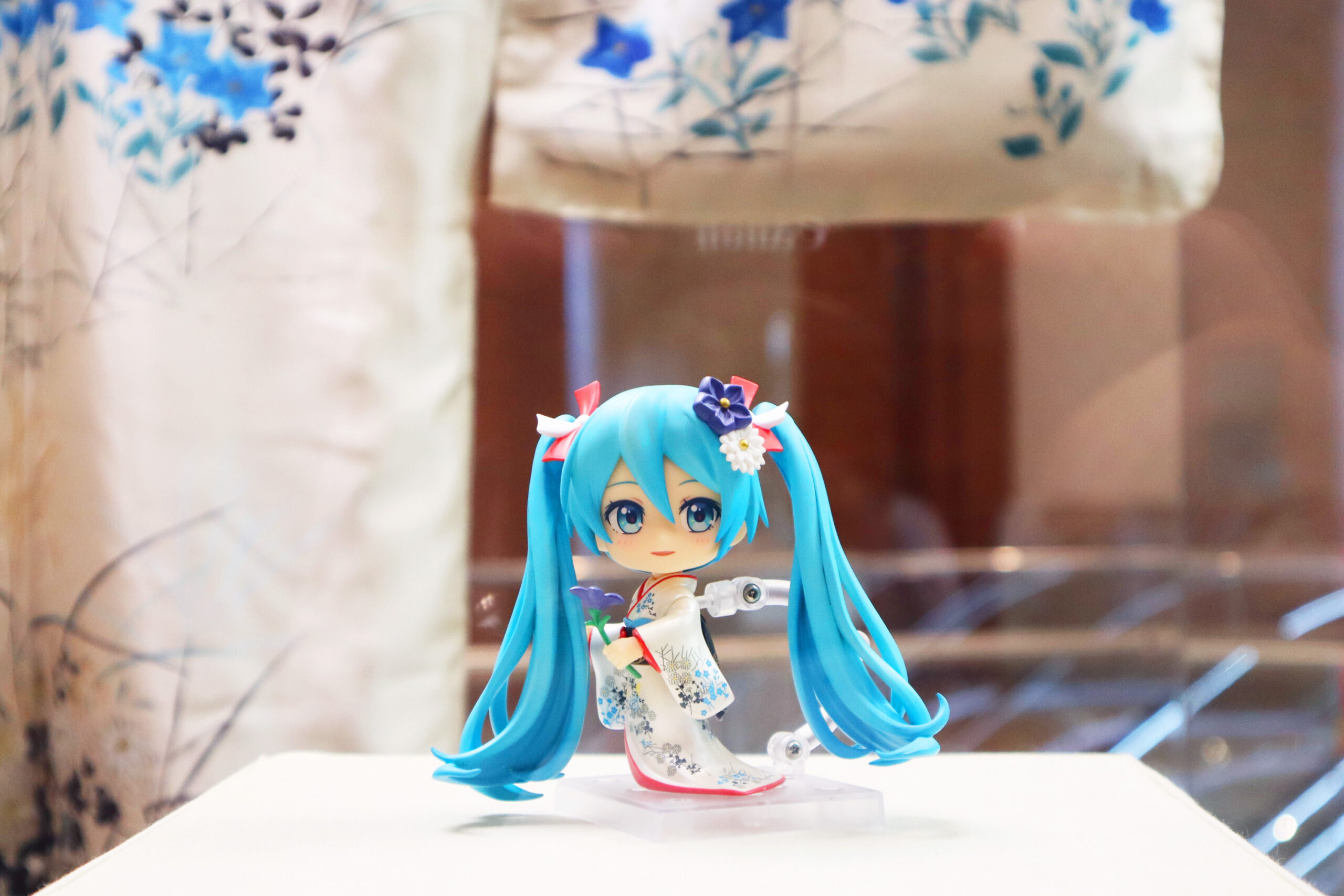 クリプトン｜G20サミット関連企画の展覧会にて『初音ミク』の